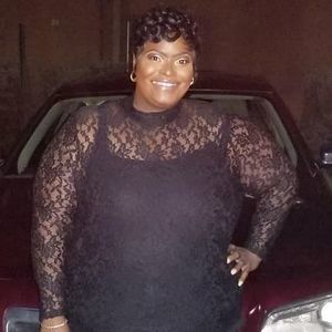 Meet your Posher, Valeria